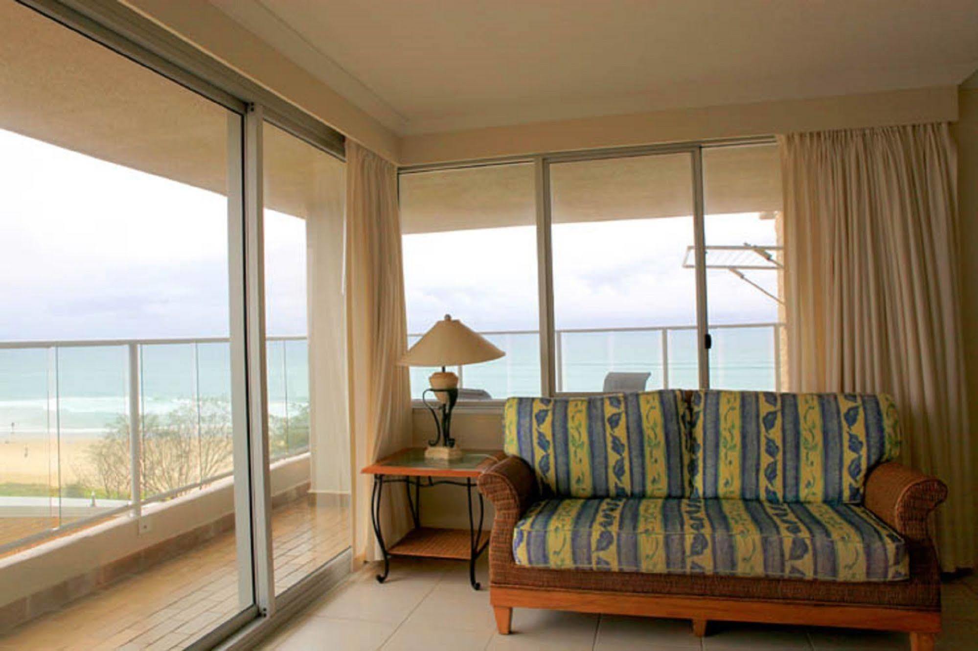 Pacific Surf Absolute Beachfront Apartments Gold Coast Luaran gambar