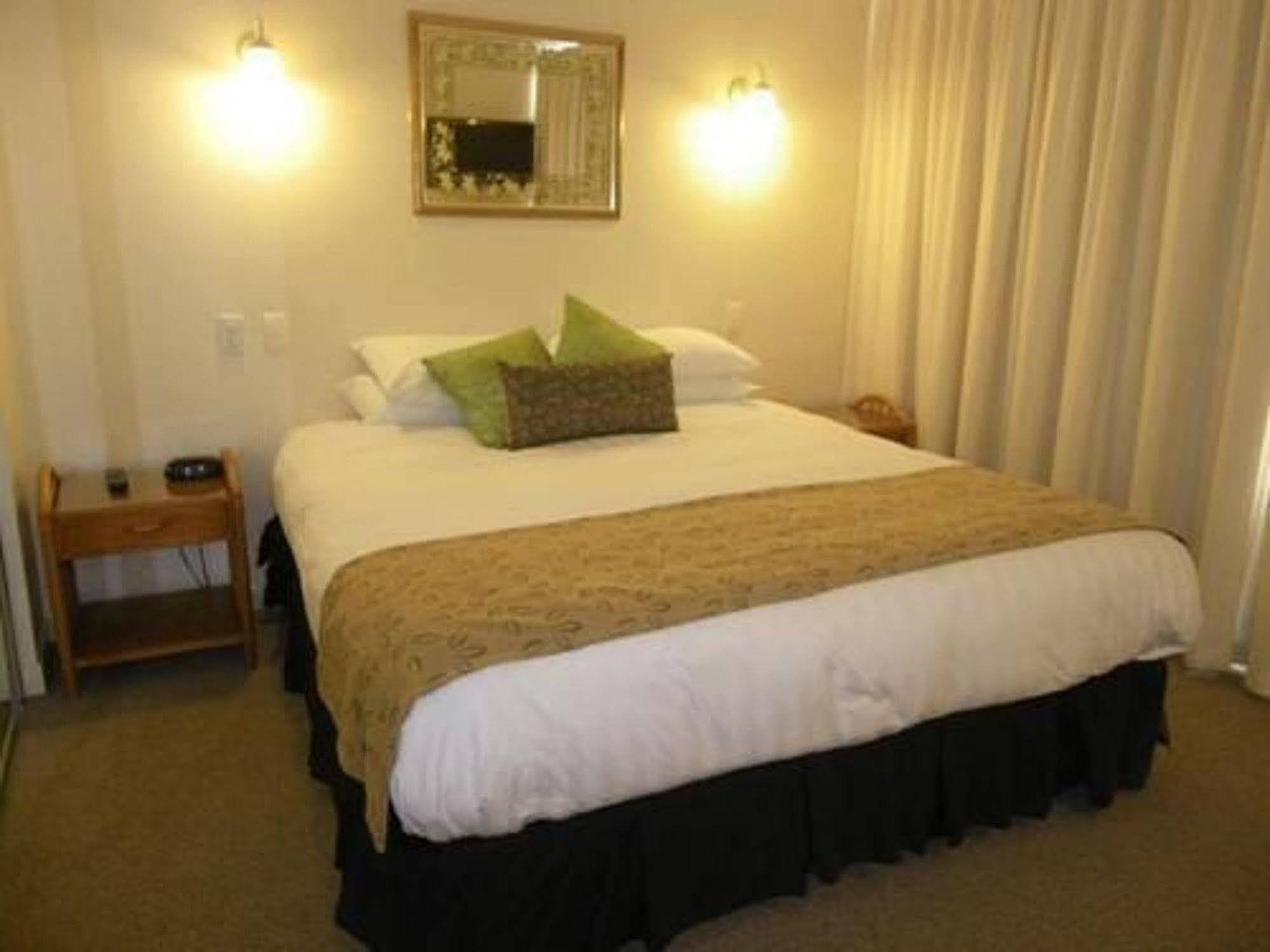 Pacific Surf Absolute Beachfront Apartments Gold Coast Luaran gambar