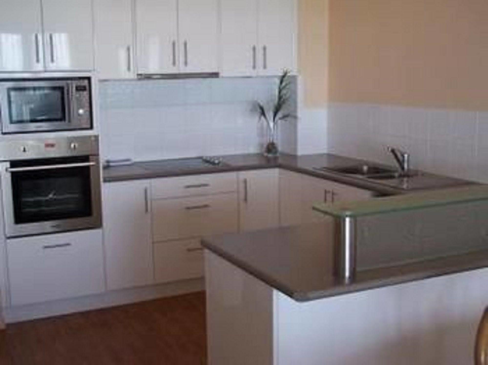 Pacific Surf Absolute Beachfront Apartments Gold Coast Luaran gambar